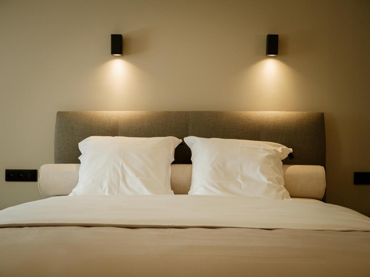 Ferme D'Ecavee Hotel Celles  ภายนอก รูปภาพ