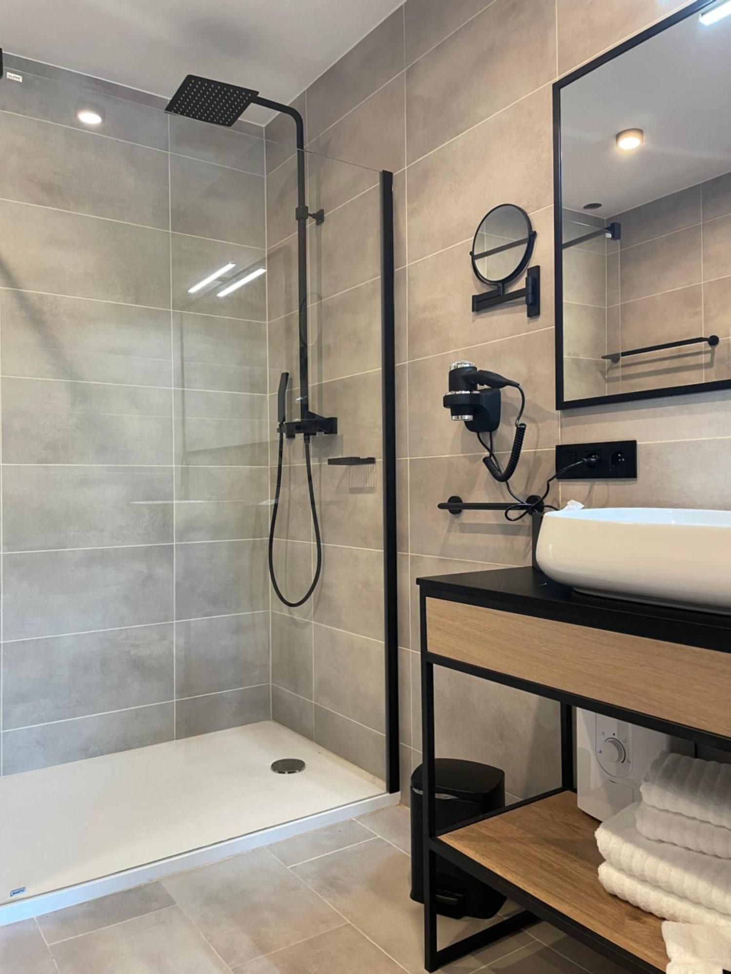 Ferme D'Ecavee Hotel Celles  ภายนอก รูปภาพ